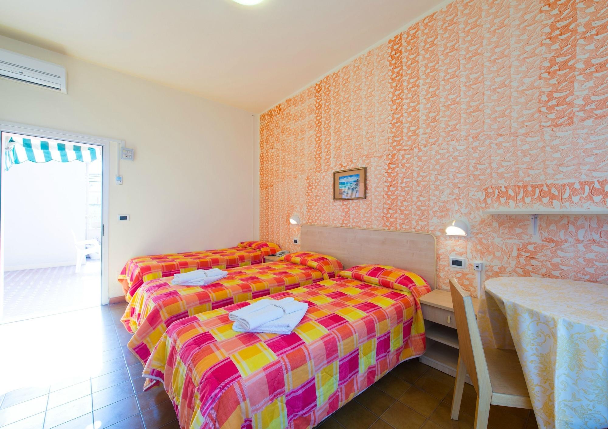 Hotel Losanna Rimini Kültér fotó